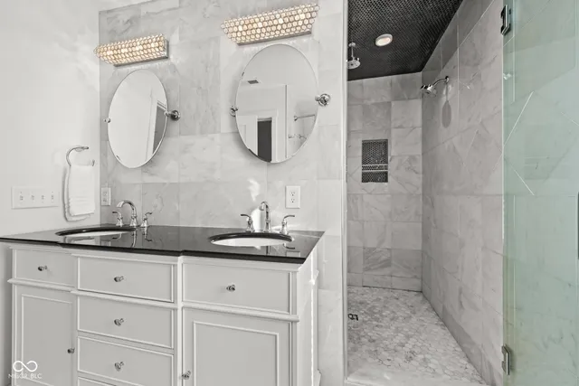 $779,900 | 3164 North Washington Boulevard, Indianapolis, IN 46205