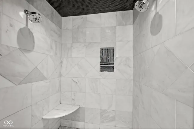 $779,900 | 3164 North Washington Boulevard, Indianapolis, IN 46205