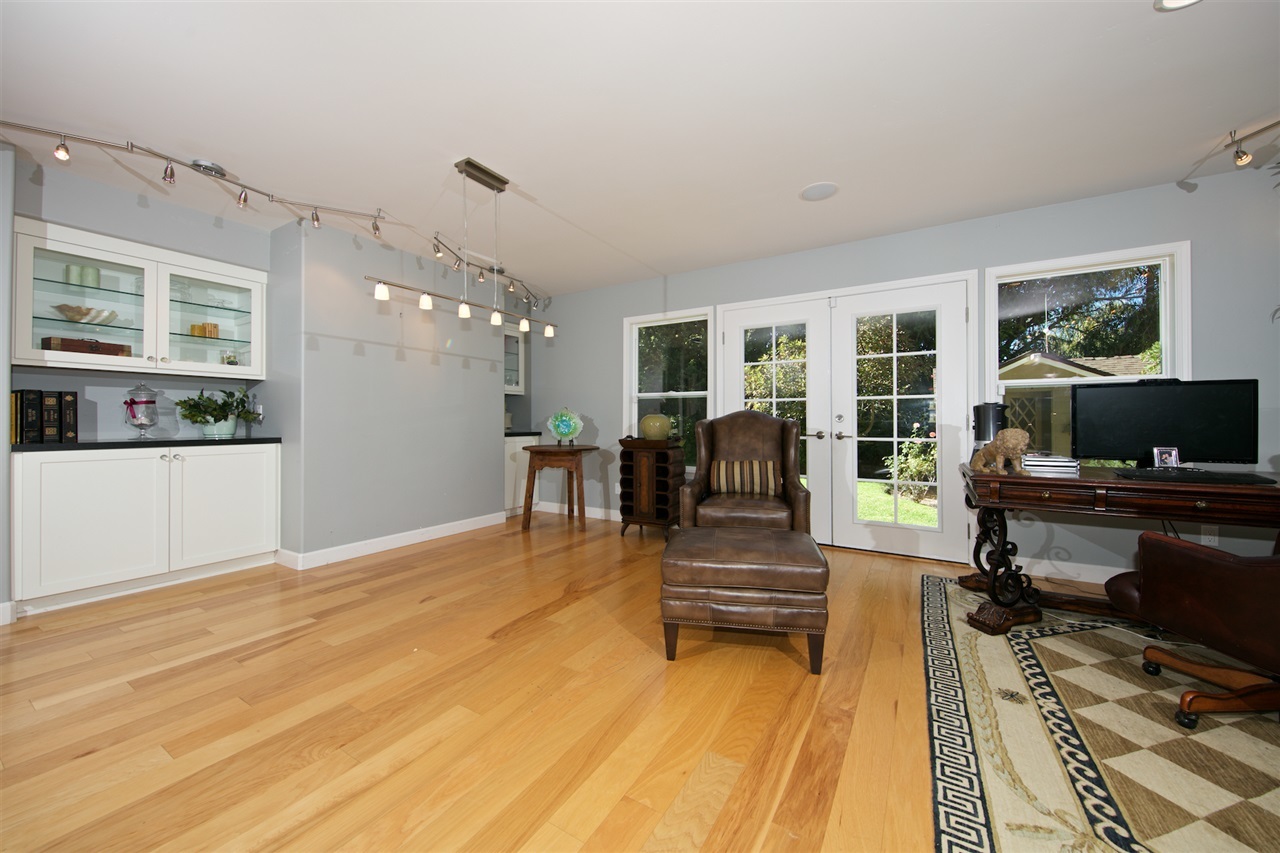 8814 Robinhood Lane La Jolla, CA 92037 - Photo 11 of 25