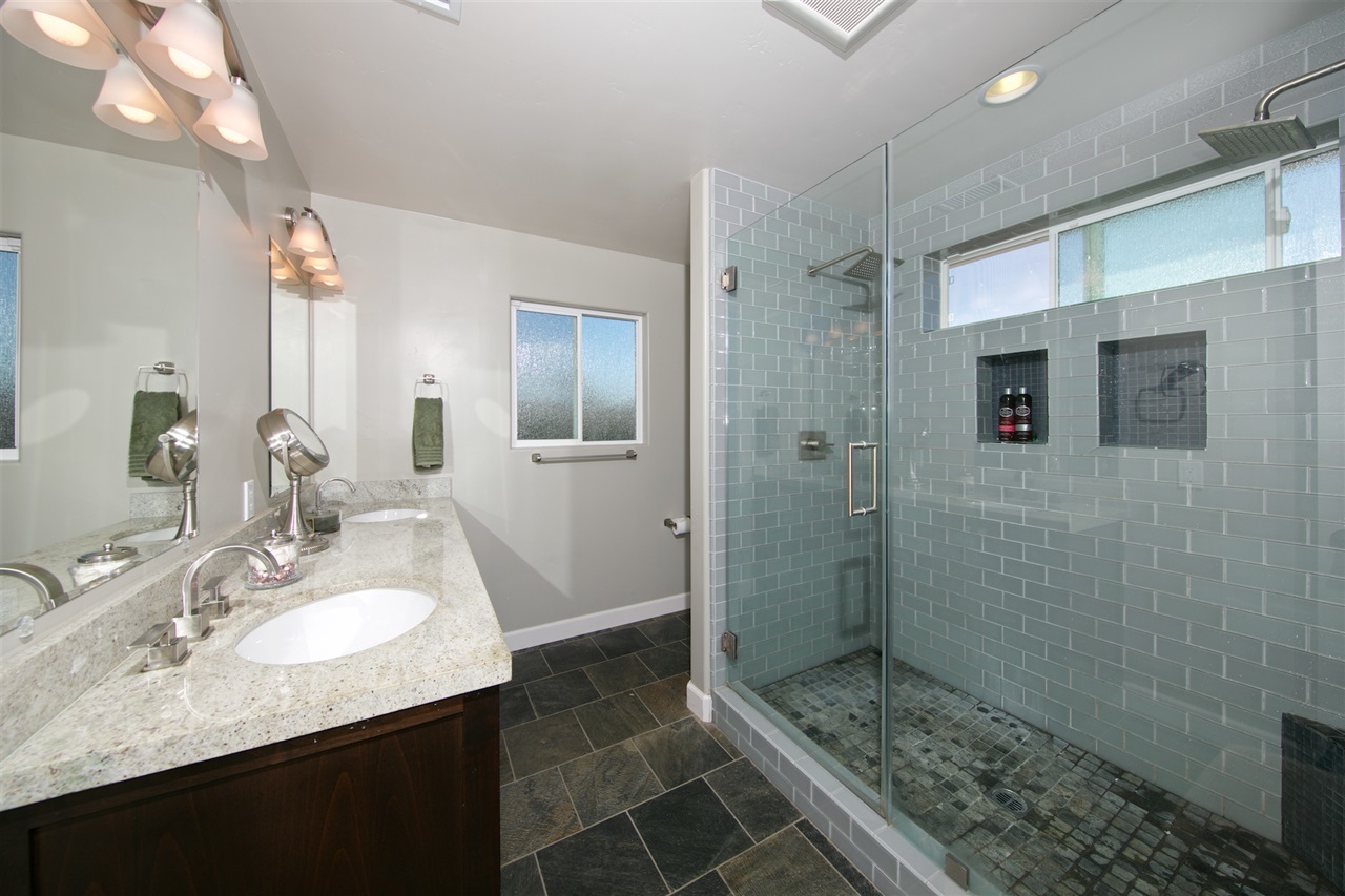 8814 Robinhood Lane La Jolla, CA 92037 - Photo 15 of 25