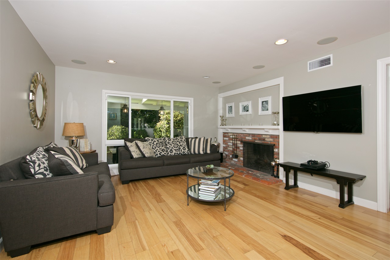 8814 Robinhood Lane La Jolla, CA 92037 - Photo 10 of 25