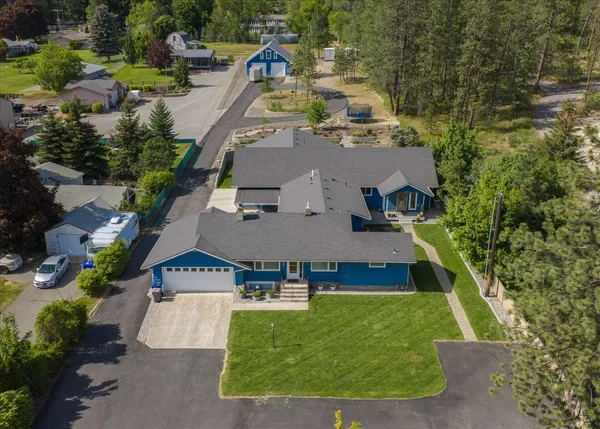 $1,099,999 | 8417 East Upriver Drive, Spokane, WA 99212