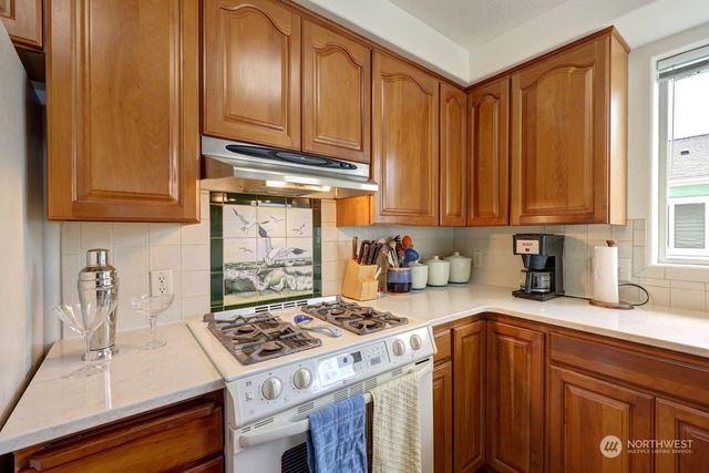 $470,000 | 33015 J Place, Ocean Park, WA 98640