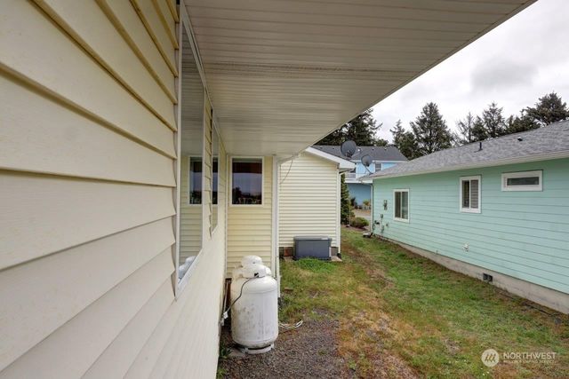 $470,000 | 33015 J Place, Ocean Park, WA 98640