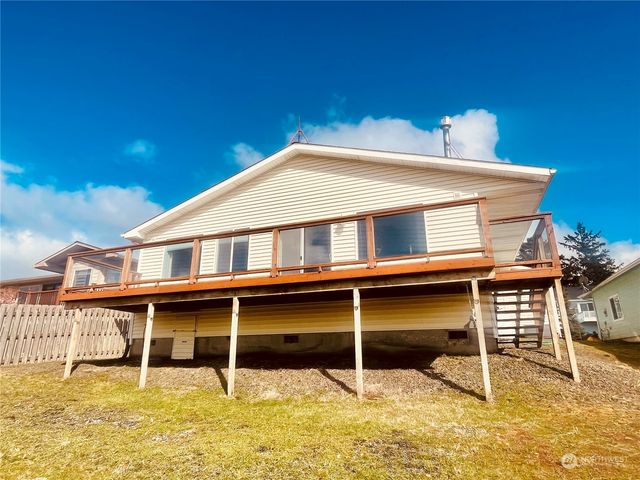 $470,000 | 33015 J Place, Ocean Park, WA 98640