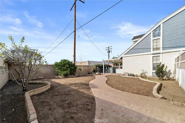 a house view with a outdoor space