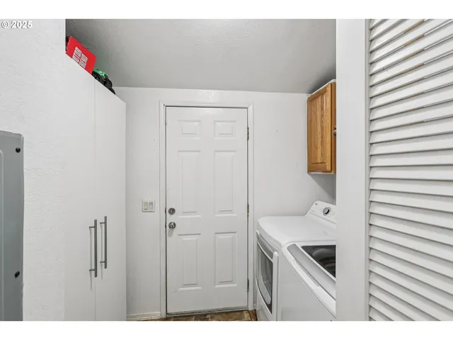 $370,000 | 914 James Street, Independence, OR 97351