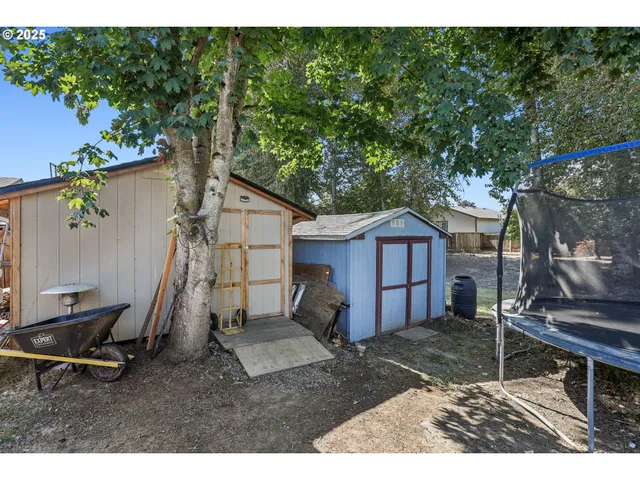 $370,000 | 914 James Street, Independence, OR 97351