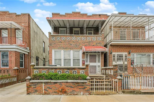 $2,250,000 | 6406 19th Avenue | Mapleton