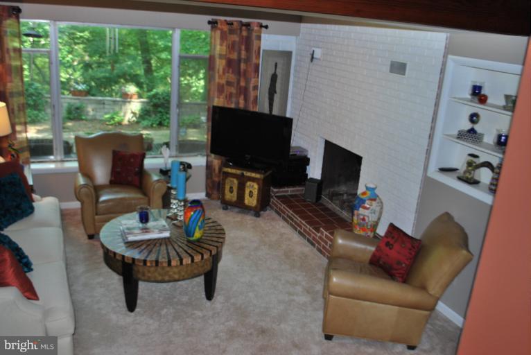 3020 Powder Mill Road Hyattsville, MD 20783 - Photo 2 of 30 Family Room