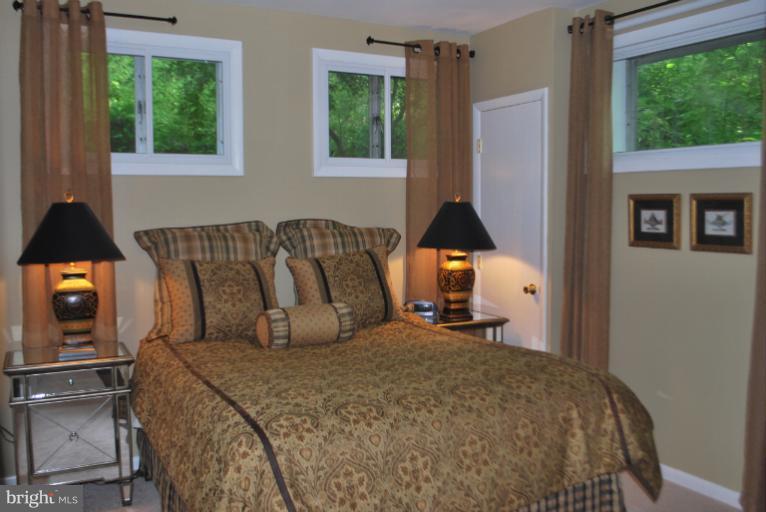 3020 Powder Mill Road Hyattsville, MD 20783 - Photo 19 of 30 Bedroom