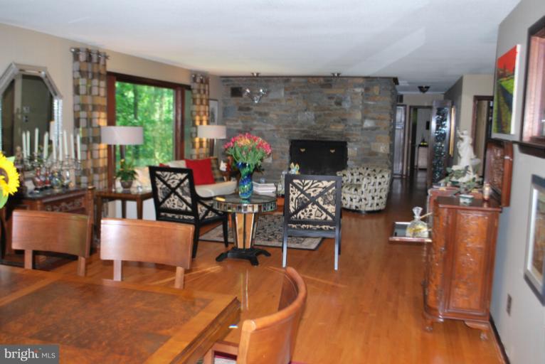 3020 Powder Mill Road Hyattsville, MD 20783 - Photo 21 of 30 Living Room/Dining Room