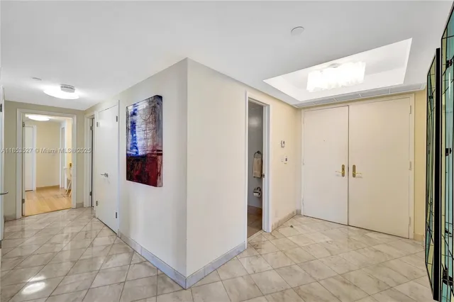 $7,500 | 20281 East Country Club Drive, Unit 607, Aventura, FL 33180