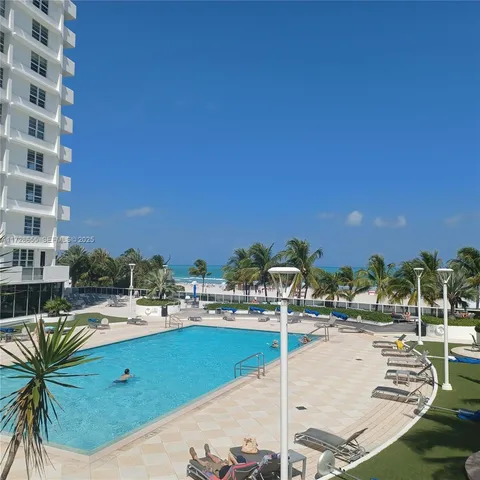 $350,000 | 100 Lincoln Road, Unit 1206, Miami Beach, FL 33139