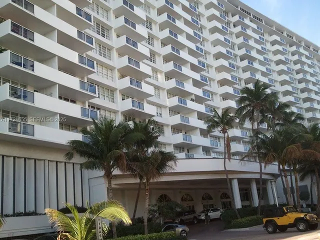 $350,000 | 100 Lincoln Road, Unit 1206, Miami Beach, FL 33139