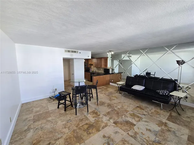 $350,000 | 100 Lincoln Road, Unit 1206, Miami Beach, FL 33139