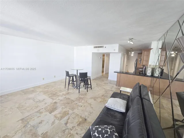 $350,000 | 100 Lincoln Road, Unit 1206, Miami Beach, FL 33139