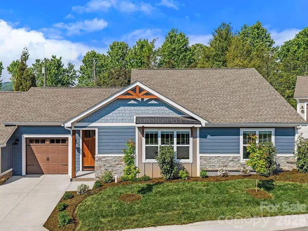 $499,000 | 10 Heartleaf Circle, Arden, NC 28704