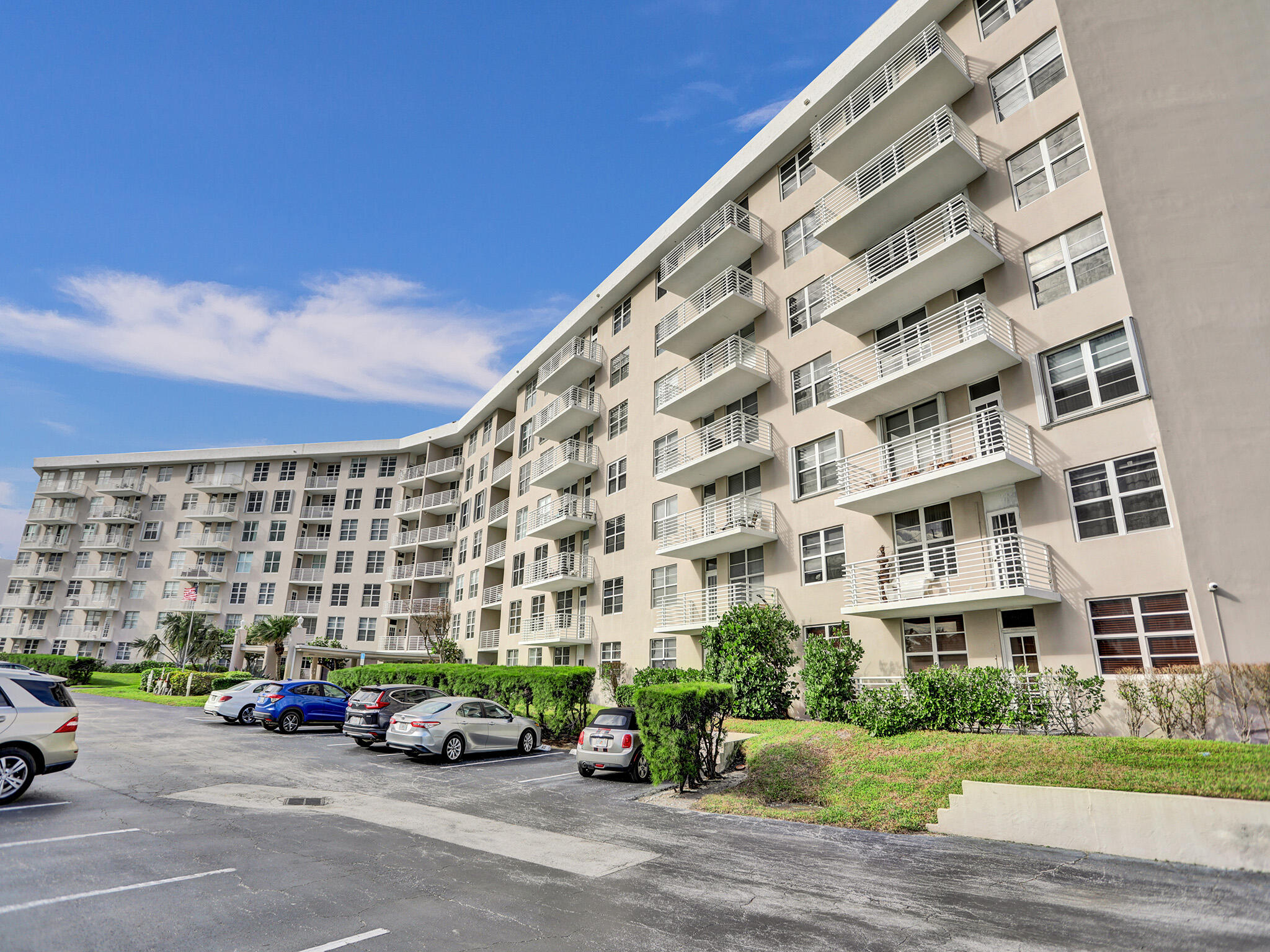 2851 South Ocean Boulevard, Unit D3 Boca Raton, FL 33432 - Photo 2 of 37 3w1a2849