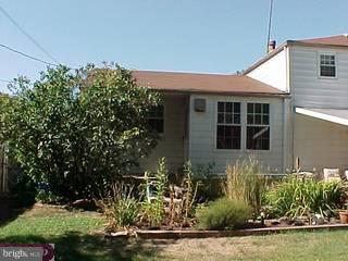 9719 Beacon Road Philadelphia, PA 19115 - Photo 3 of 6