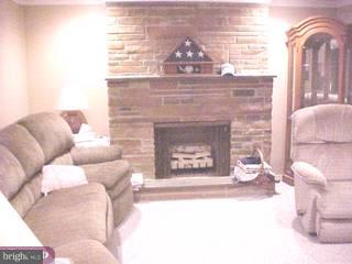 9719 Beacon Road Philadelphia, PA 19115 - Photo 4 of 6