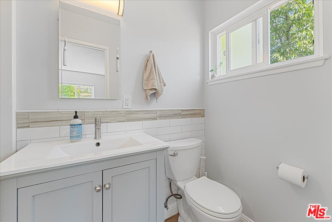 412 Sierra Avenue Moorpark, CA 93021 - Photo 12 of 27