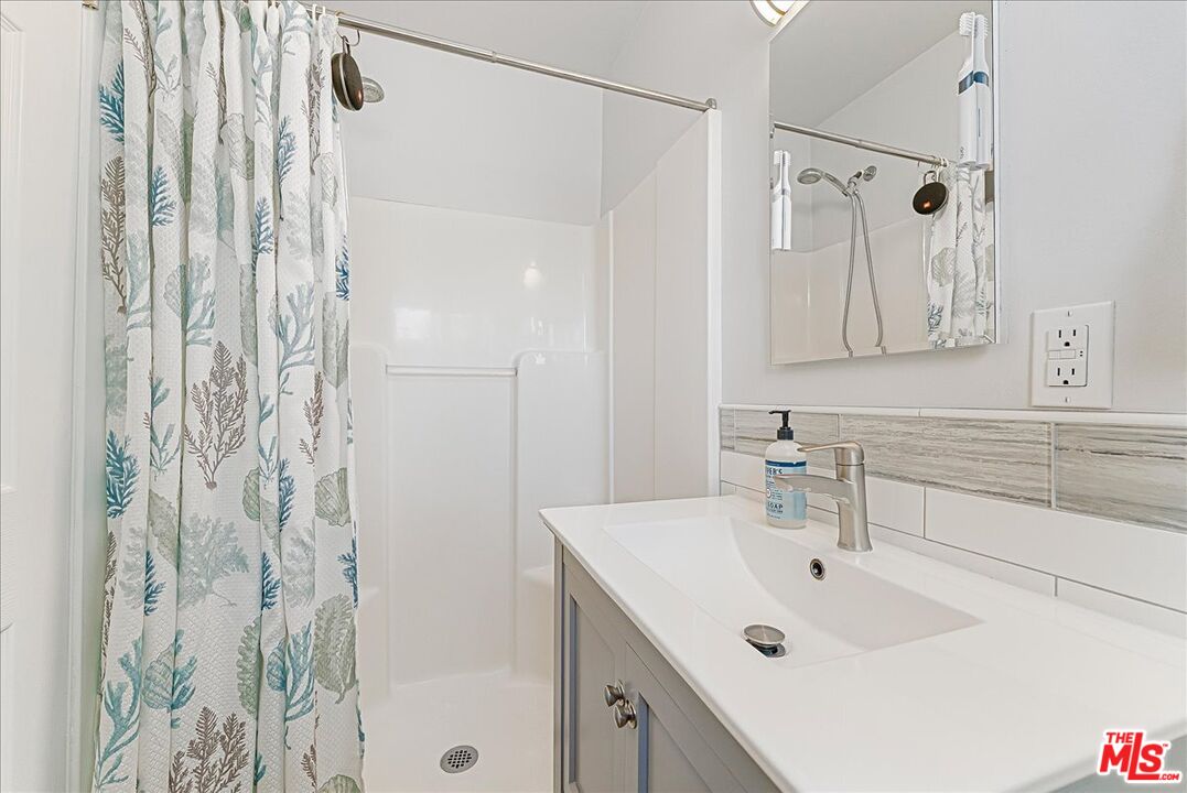 412 Sierra Avenue Moorpark, CA 93021 - Photo 13 of 27