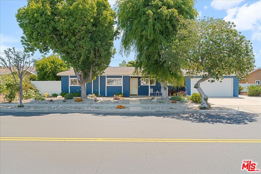 412 Sierra Avenue Moorpark, CA 93021 - Photo 3 of 27