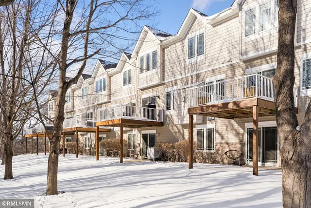 $325,000 | 3348 137th Street West, Rosemount, MN 55068