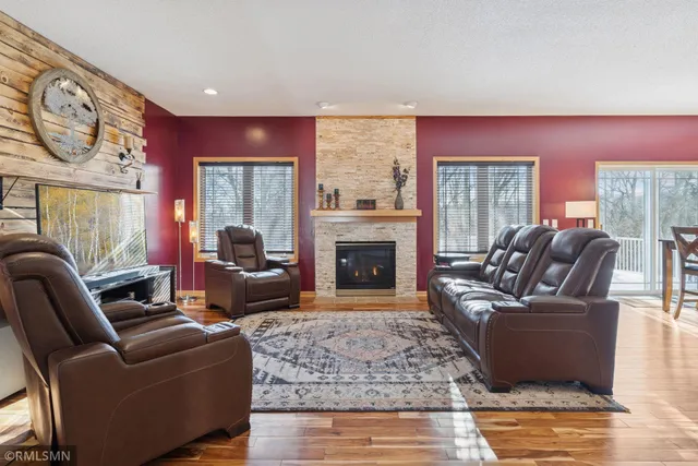 $325,000 | 3348 137th Street West, Rosemount, MN 55068