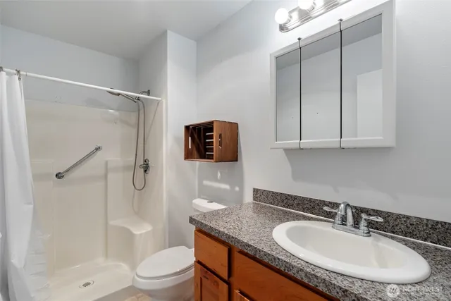 $359,900 | 404 Herren Avenue, Winlock, WA 98596