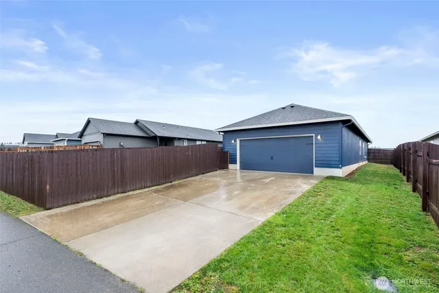 $359,900 | 404 Herren Avenue, Winlock, WA 98596