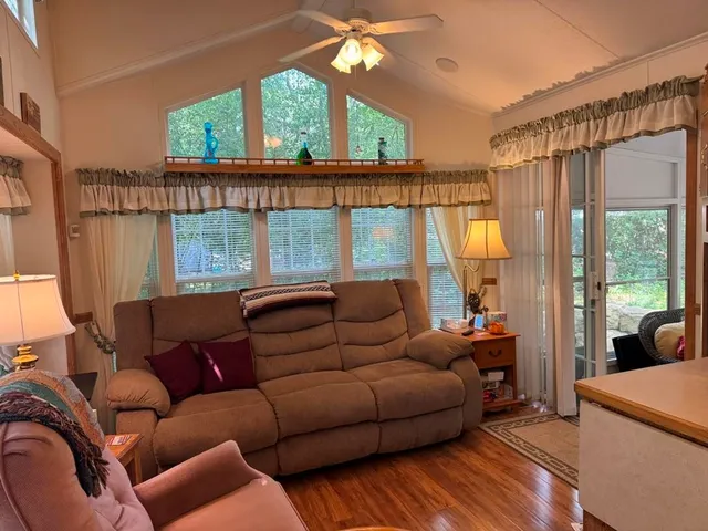 $187,000 | 306 Westview Court, Edgerton, WI 53534