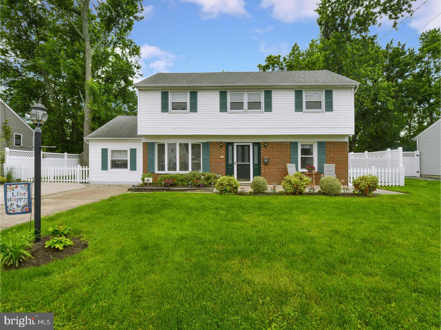 37 Briarcliff Road Marlton, NJ 08053 - Photo 1 of 25 Gallery Image 1