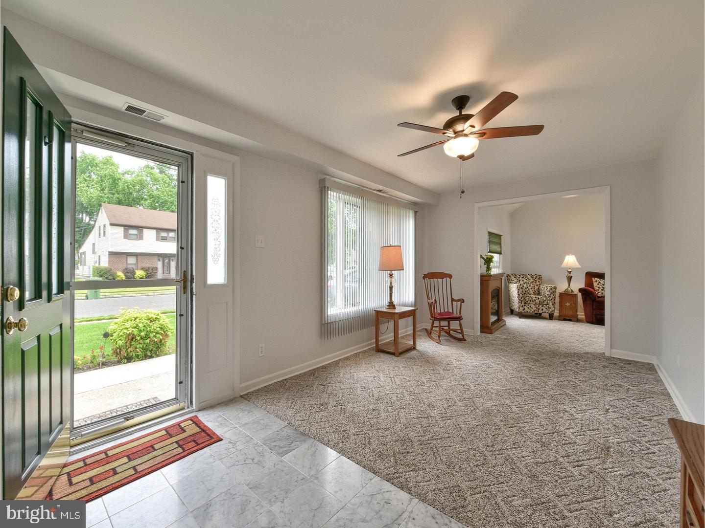 37 Briarcliff Road Marlton, NJ 08053 - Photo 4 of 25 Gallery Image 4