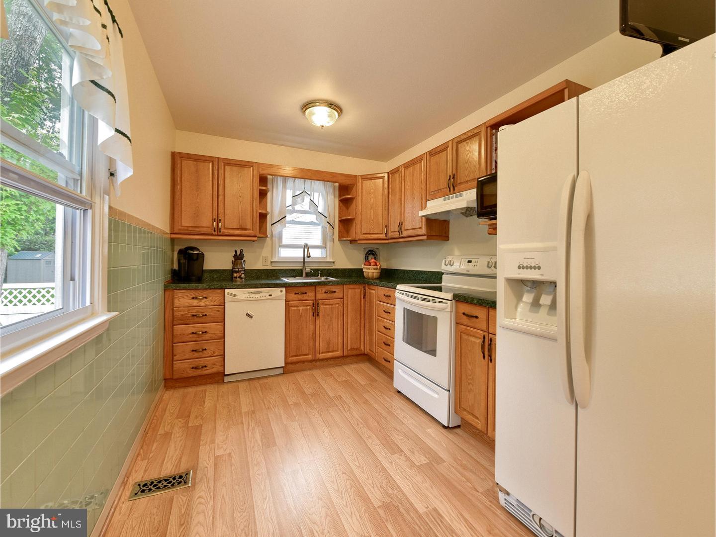 37 Briarcliff Road Marlton, NJ 08053 - Photo 10 of 25 Gallery Image 10