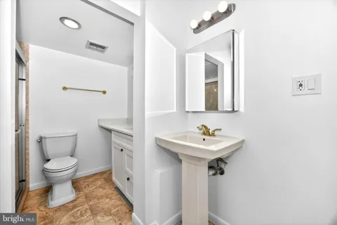 $365,000 | 4601 North Park Avenue, Unit 417, Chevy Chase, MD 20815