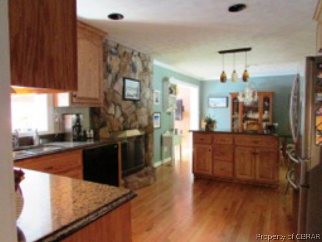 2048 River Road Gloucester Point, VA 23062 - Photo 6 of 16 Gallery Image 6