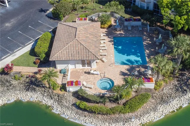 $340,000 | 6010 Chardonnay Lane, Unit 103, Naples, FL 34119