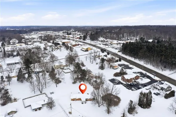 $2,700 | 214 Sunset Drive, New Castle, PA 16105