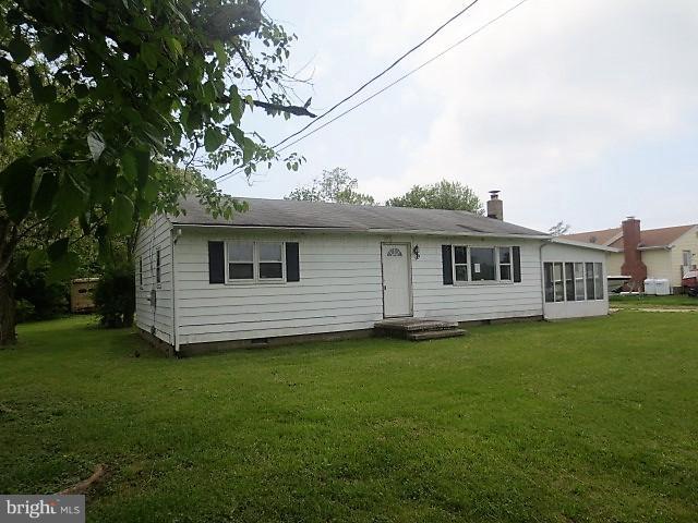 129 Newtown Road Chester, MD 21619 - Photo 2 of 17 Exterior (Front)