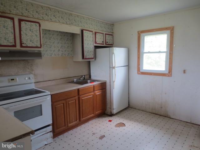 129 Newtown Road Chester, MD 21619 - Photo 8 of 17 Kitchen