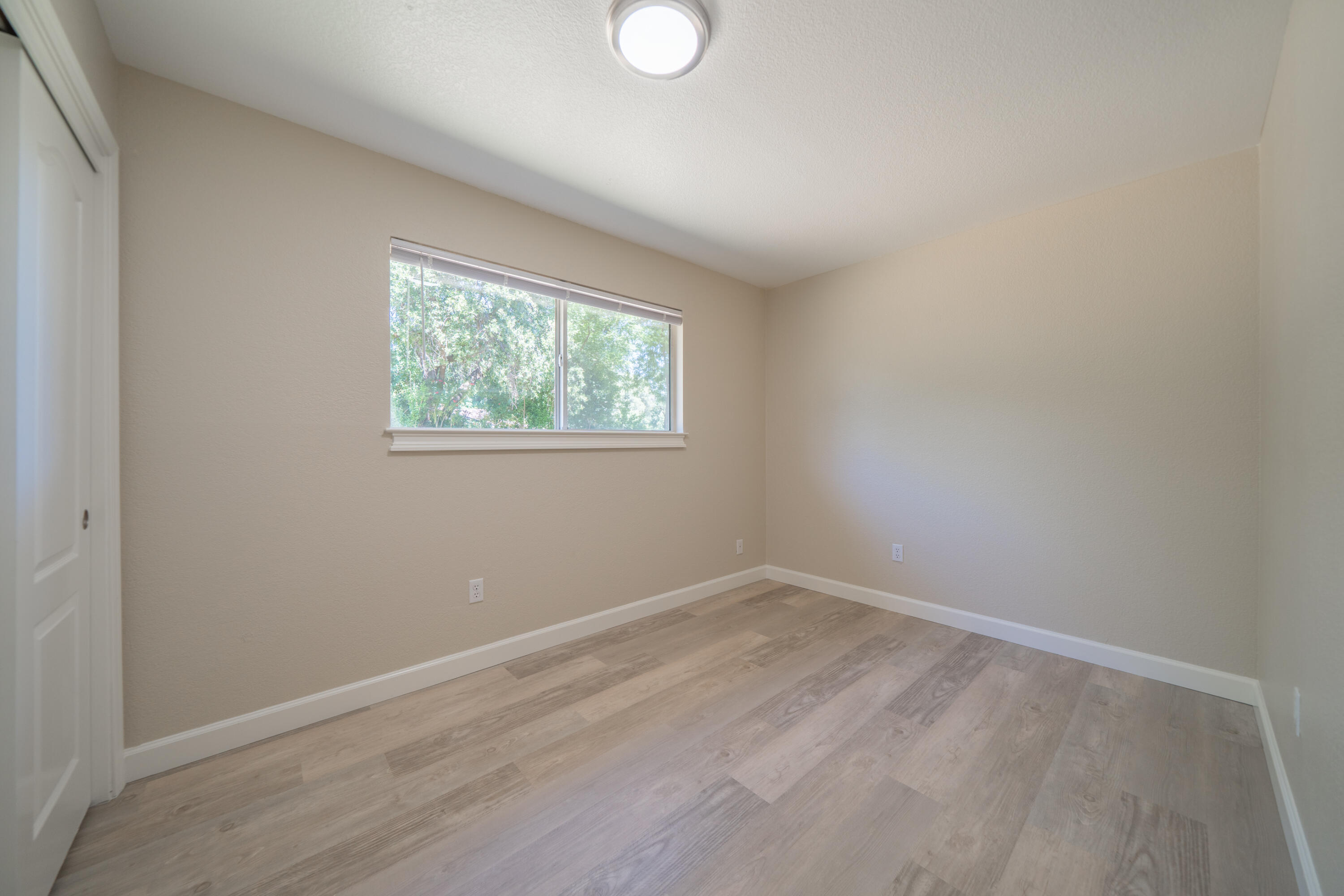 5867 Bell Road Redding, CA 96001 - Photo 20 of 37 Bedroom 2