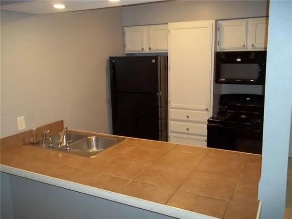 $139,500 | 1501 Parkview Boulevard, Unit 1501, Mandeville, LA 70471