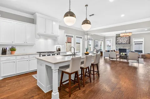 $1,350,000 | 3724 West 5th Street, Fort Worth, TX 76107