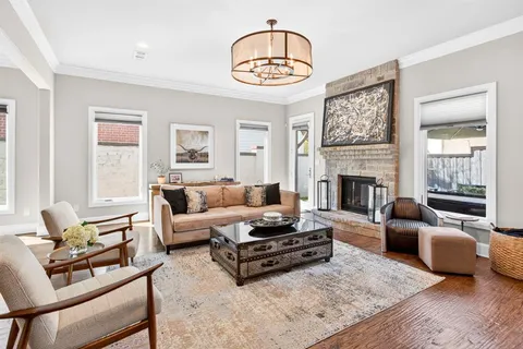 $1,350,000 | 3724 West 5th Street, Fort Worth, TX 76107