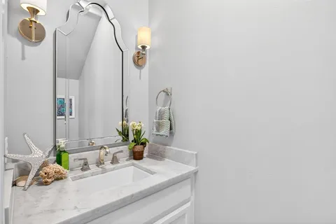 $1,350,000 | 3724 West 5th Street, Fort Worth, TX 76107