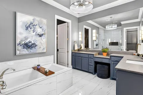 $1,350,000 | 3724 West 5th Street, Fort Worth, TX 76107