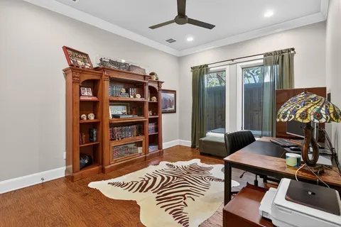 $1,350,000 | 3724 West 5th Street, Fort Worth, TX 76107