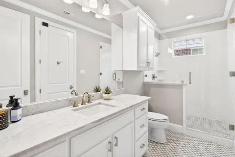 $1,350,000 | 3724 West 5th Street, Fort Worth, TX 76107